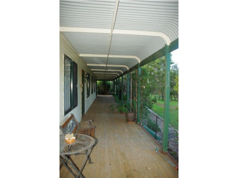 10 Railway Parade, Yeoval NSW 2868