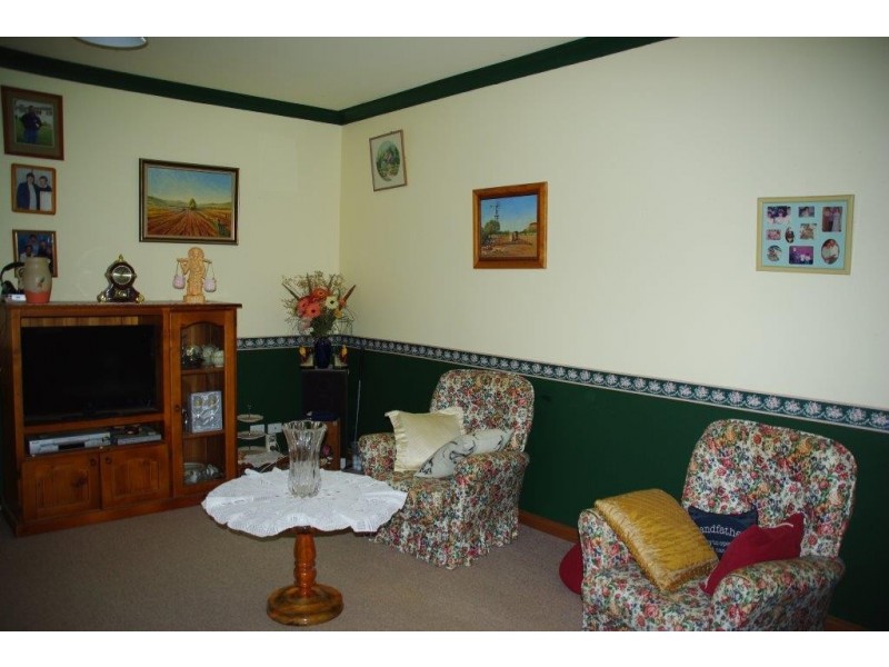 10 Railway Parade, Yeoval NSW 2868