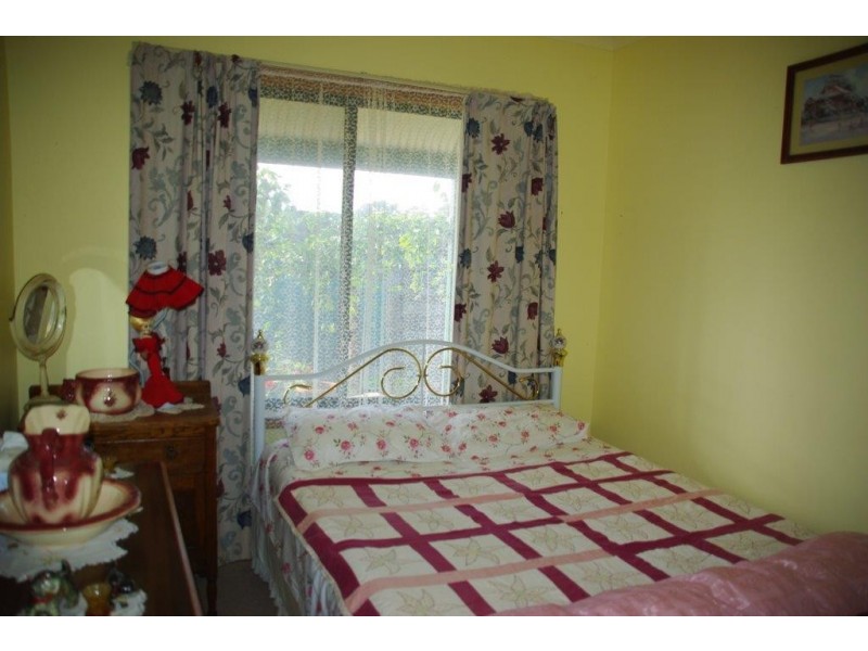 10 Railway Parade, Yeoval NSW 2868