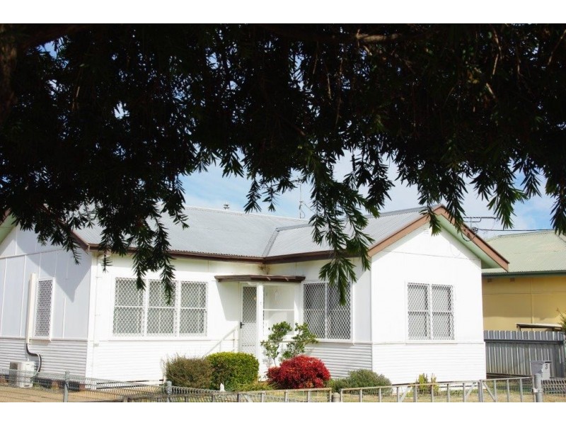 3 Glasson Street, Wellington NSW 2820