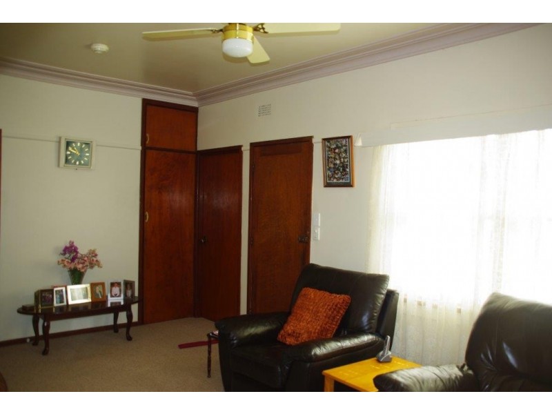 3 Glasson Street, Wellington NSW 2820