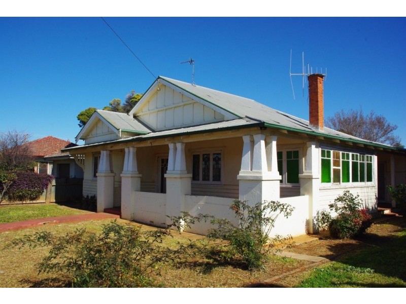 101 Simpson Street, Wellington NSW 2820
