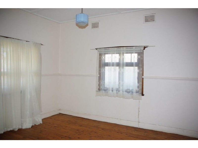 101 Simpson Street, Wellington NSW 2820
