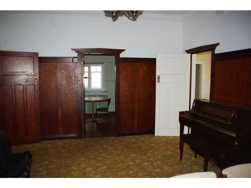 101 Simpson Street, Wellington NSW 2820