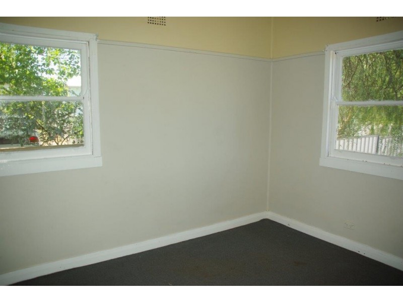 37 Short Street, Wellington NSW 2820