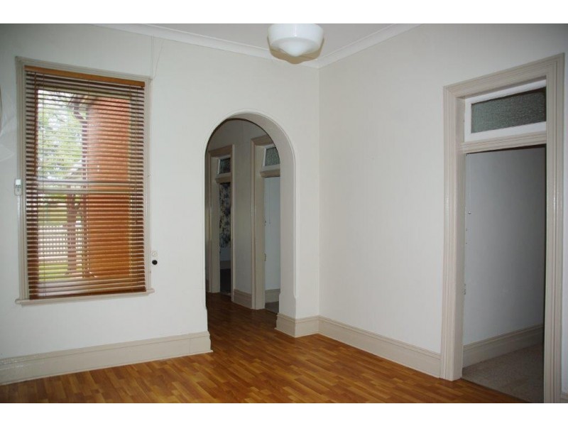 87 Simpson Street, Wellington NSW 2820