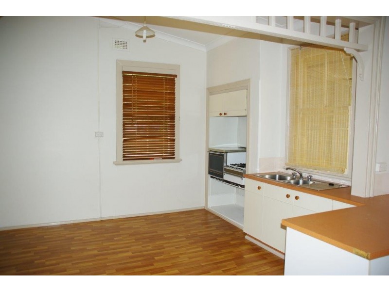 87 Simpson Street, Wellington NSW 2820