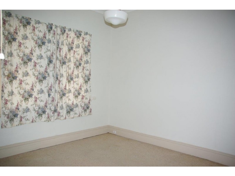 87 Simpson Street, Wellington NSW 2820