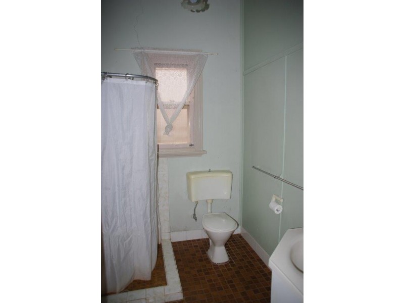 87 Simpson Street, Wellington NSW 2820