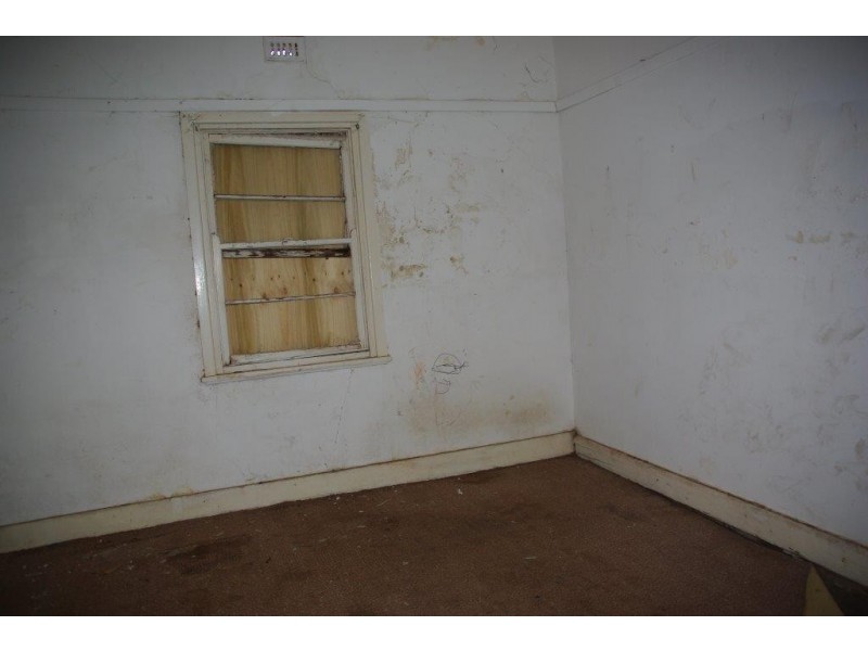 130 Whiteley Street, Wellington NSW 2820