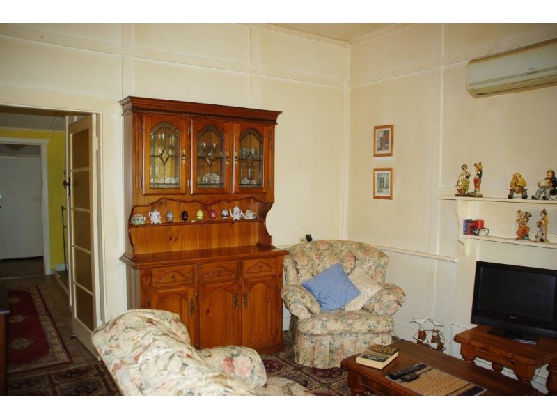 5 Lachlan Street, Yeoval NSW 2868