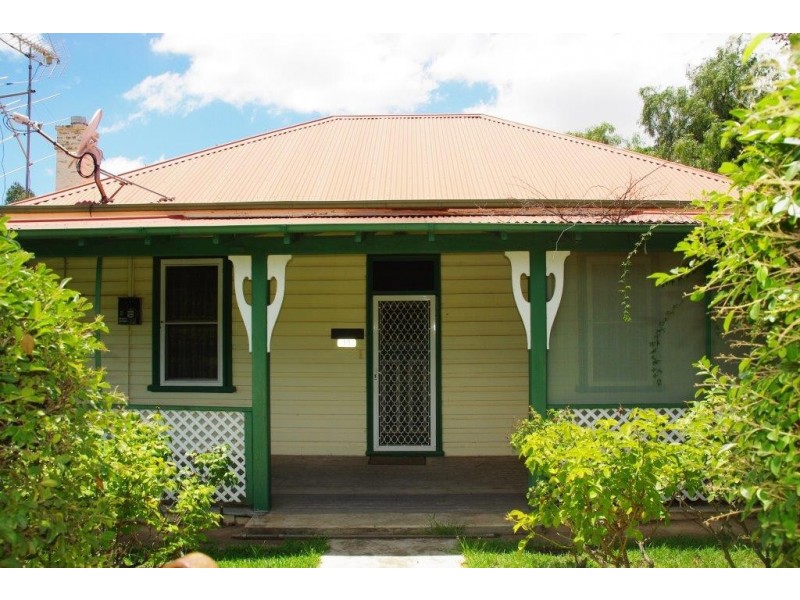 30-32 Railway Parade, Mumbil NSW 2820