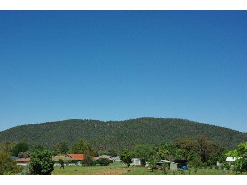 16 Melaleuca Drive, Montefiores NSW 2820