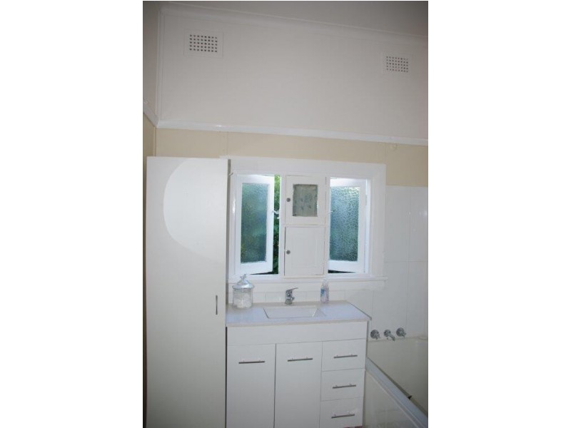 77 Gisborne Street, Wellington NSW 2820