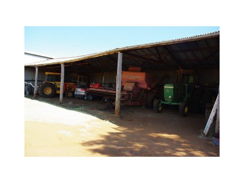 372 Kurrajong Road, Binnaway NSW 2395