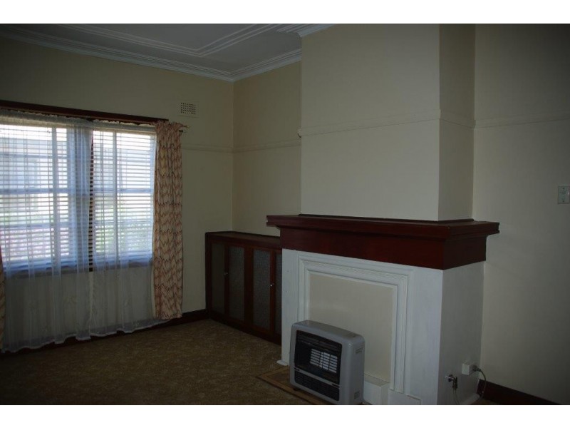52 Raymond Street, Wellington NSW 2820