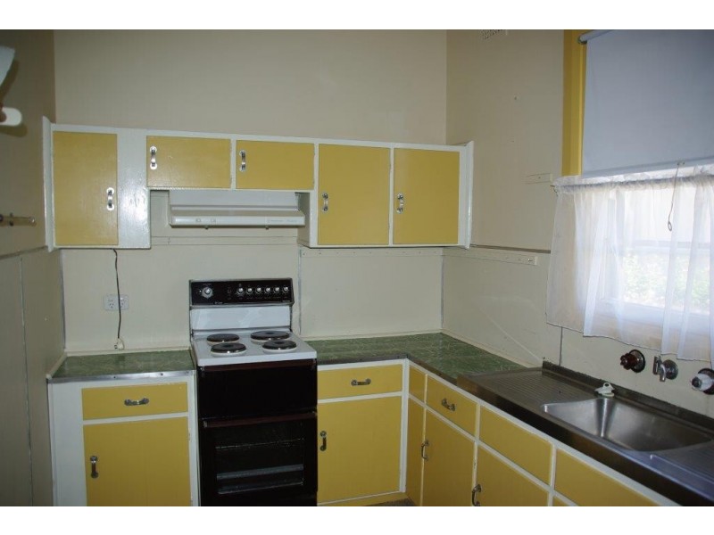 52 Raymond Street, Wellington NSW 2820