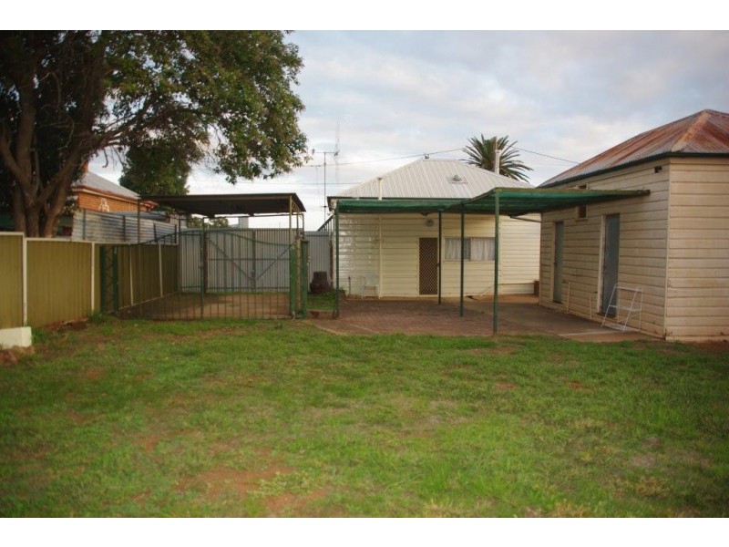 82 Warne Street, Wellington NSW 2820