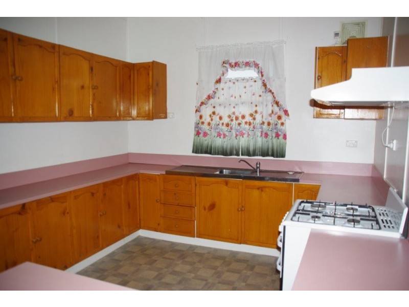 82 Warne Street, Wellington NSW 2820