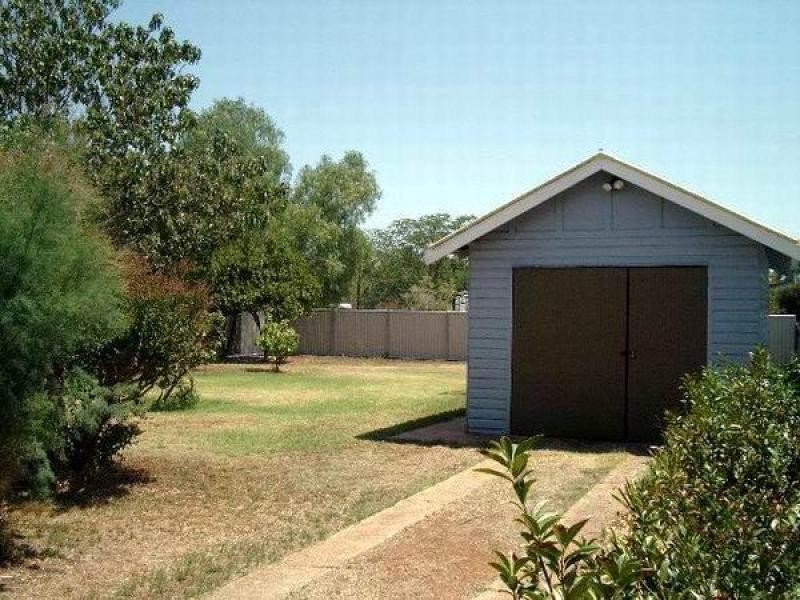 122 Warne Street, Wellington NSW 2820