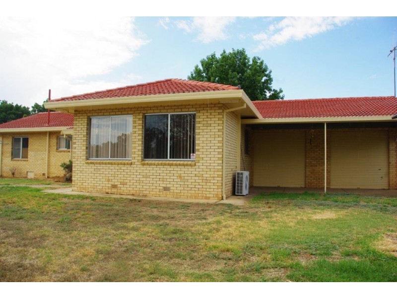 86 Gobolion Street, Wellington NSW 2820