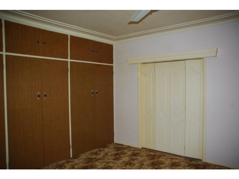 86 Gobolion Street, Wellington NSW 2820