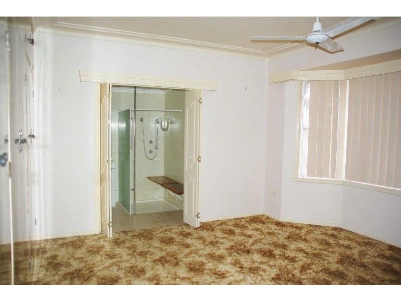 86 Gobolion Street, Wellington NSW 2820