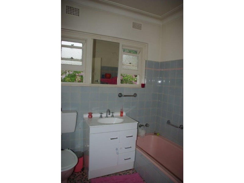 13 Ford Street, Wellington NSW 2820