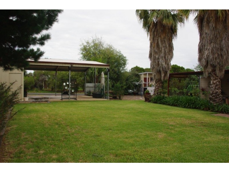 122 Falls Road, Wellington NSW 2820