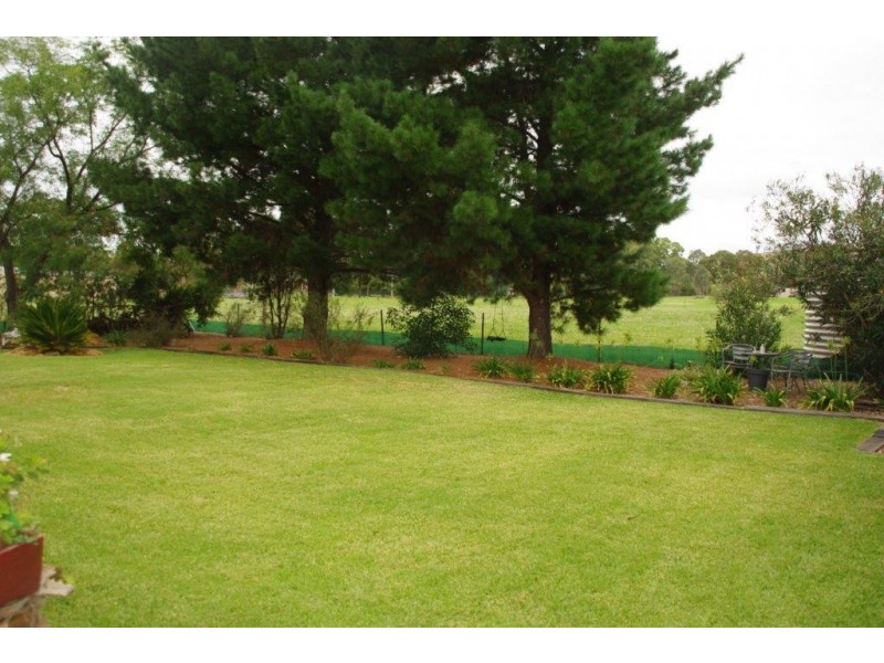 122 Falls Road, Wellington NSW 2820