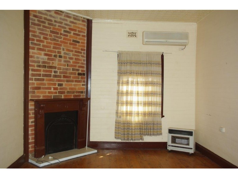 126 Warne Street, Wellington NSW 2820