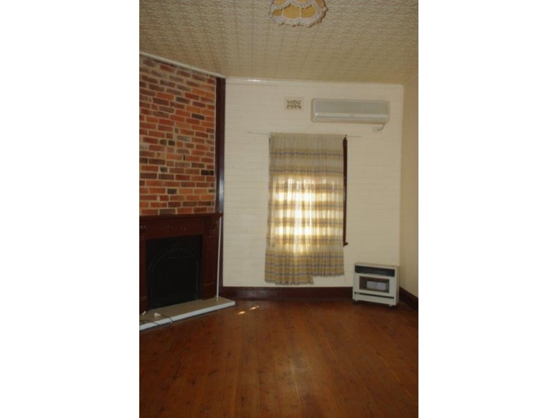 126 Warne Street, Wellington NSW 2820