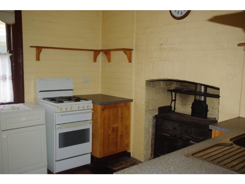 126 Warne Street, Wellington NSW 2820