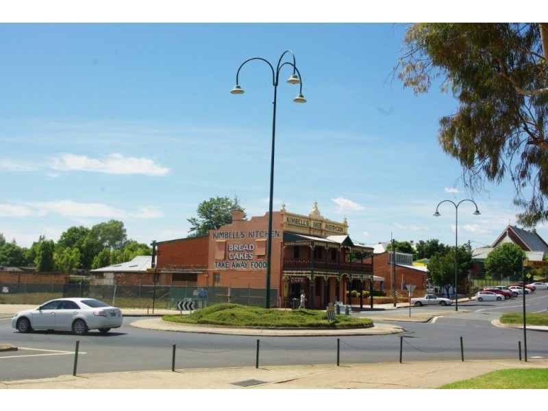 44 Warne Street, Wellington NSW 2820