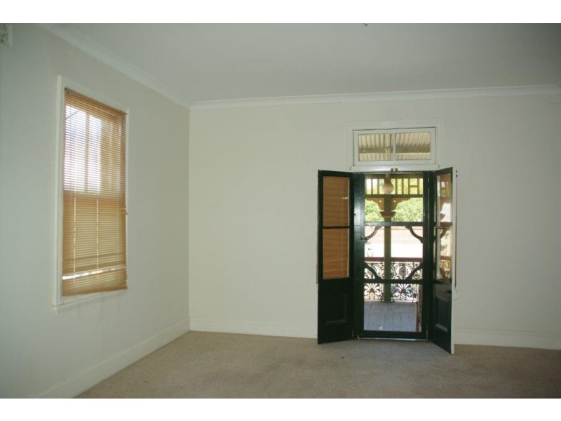 44 Warne Street, Wellington NSW 2820