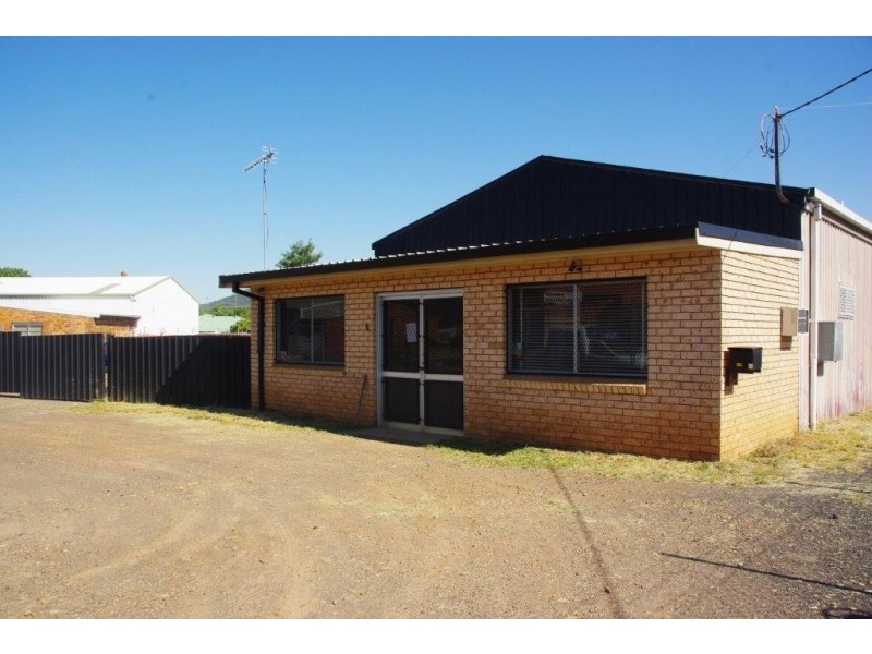 2 Warrawee Place, Wellington NSW 2820