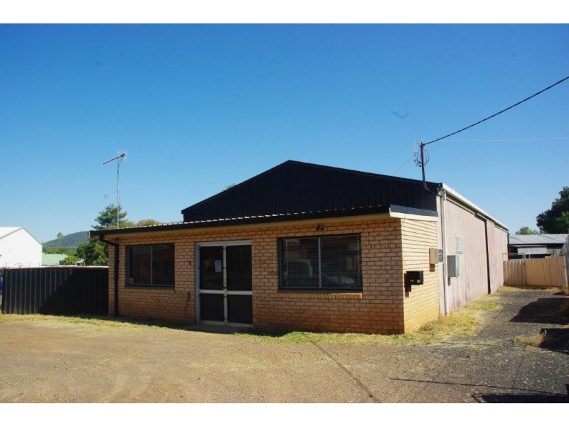 2 Warrawee Place, Wellington NSW 2820