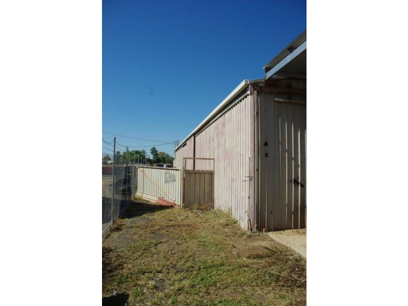 2 Warrawee Place, Wellington NSW 2820