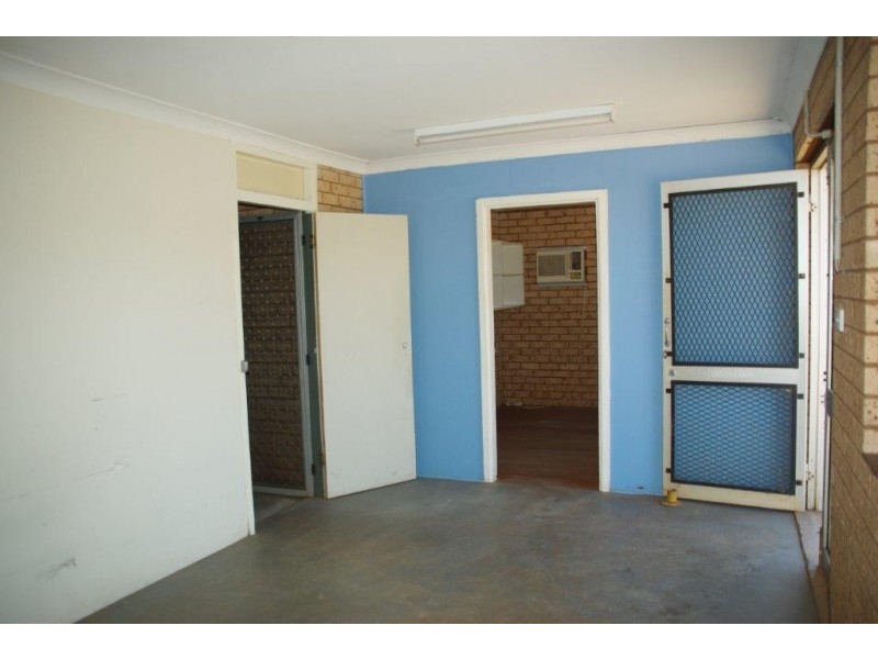 2 Warrawee Place, Wellington NSW 2820