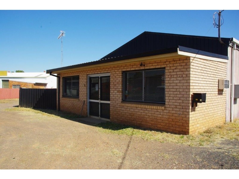 2 Warrawee Place, Wellington NSW 2820