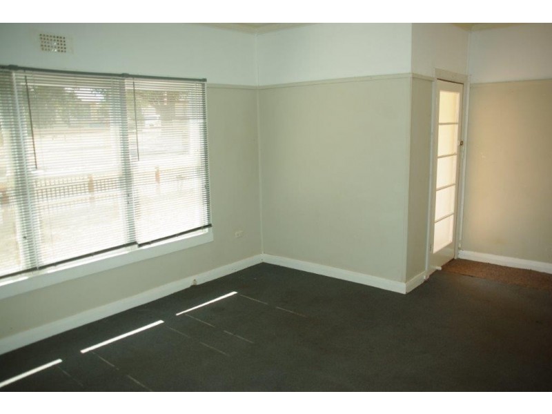 37 Short Street, Wellington NSW 2820