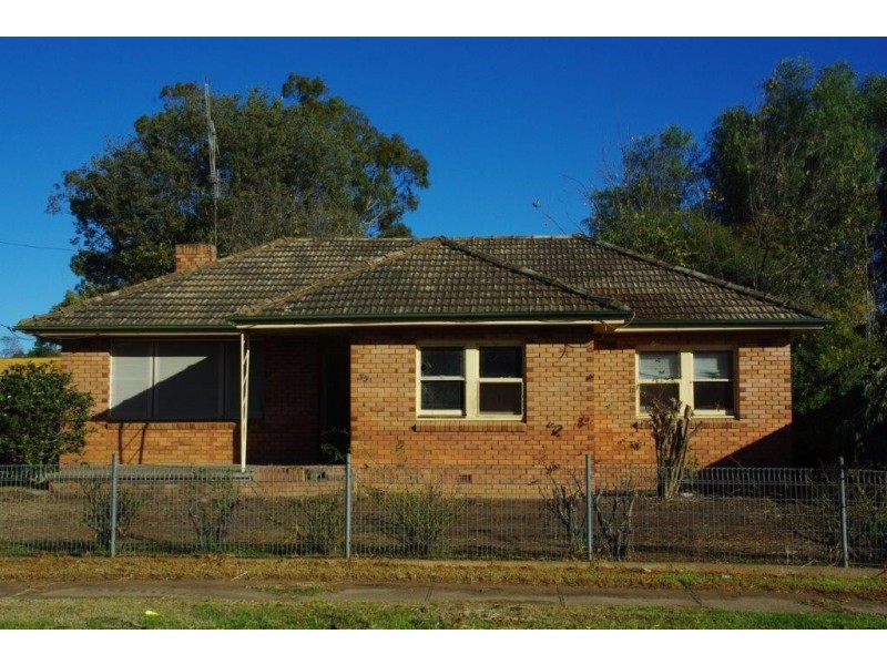 35 Gobolion Street, Wellington NSW 2820