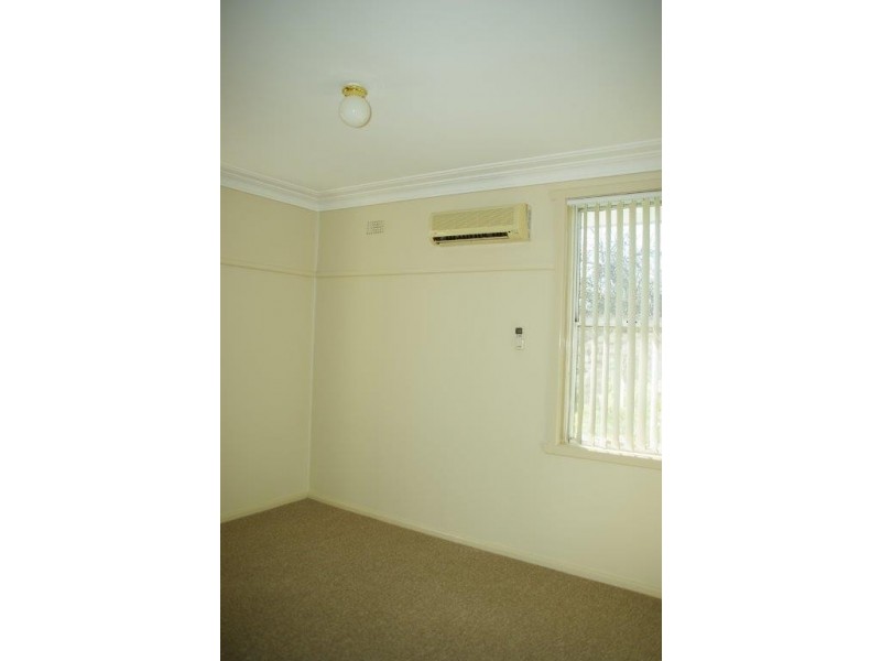 6 Glasson Street, Wellington NSW 2820