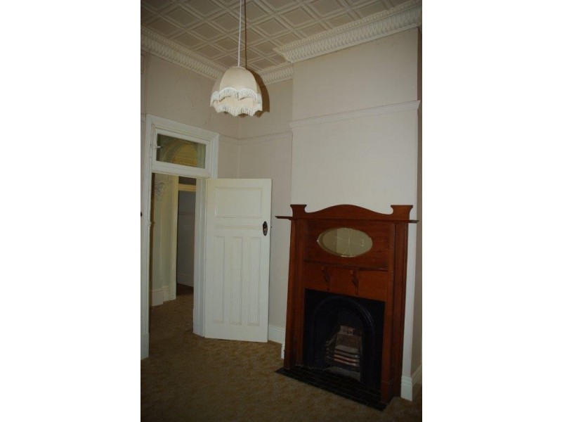 8 Warne Street, Wellington NSW 2820