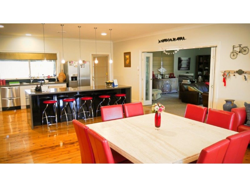 2 Bushrangers Creek Road, Wellington NSW 2820