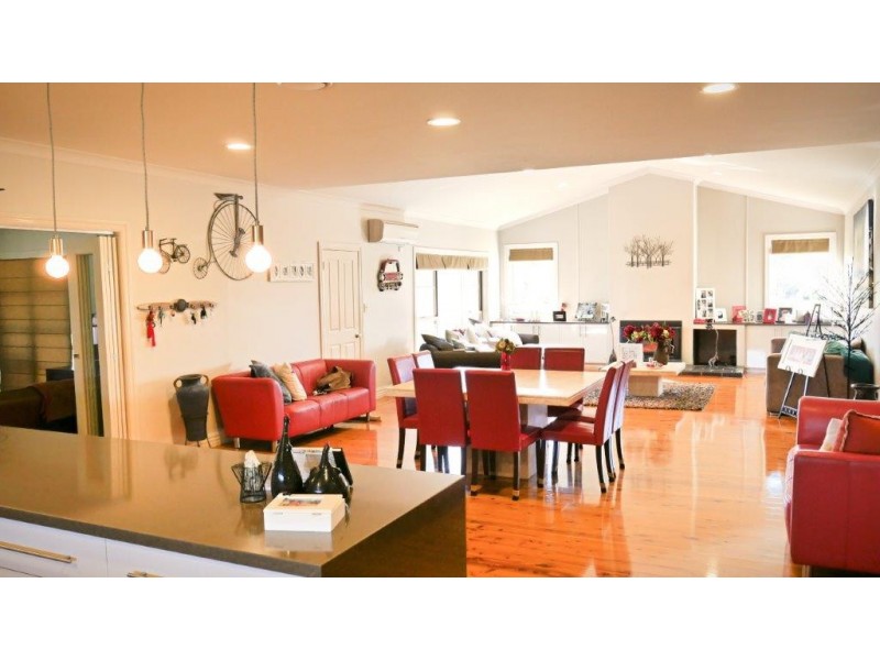 2 Bushrangers Creek Road, Wellington NSW 2820