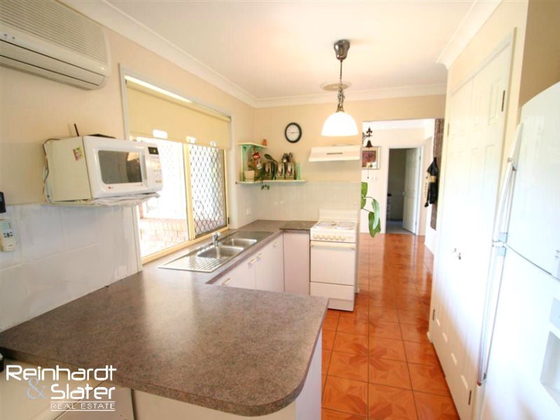 33 Falconglen Pl, Ferny Grove QLD 4055