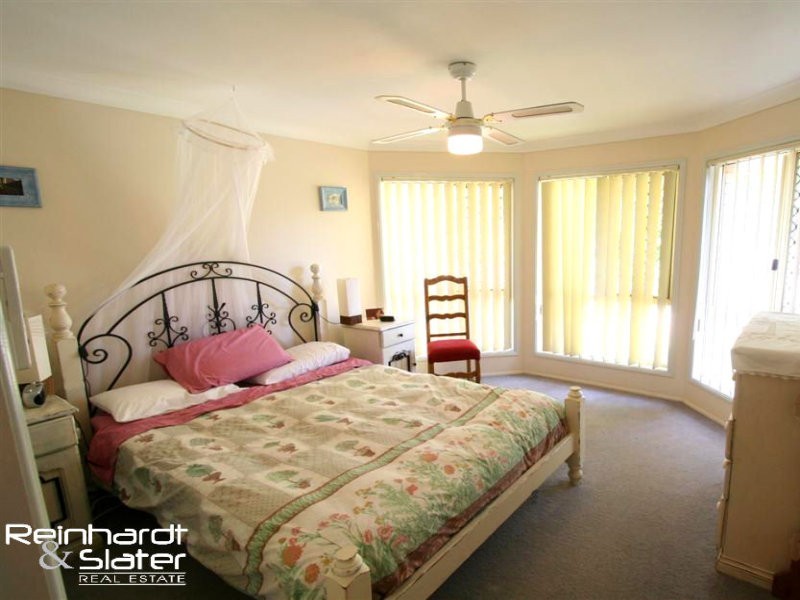 33 Falconglen Pl, Ferny Grove QLD 4055