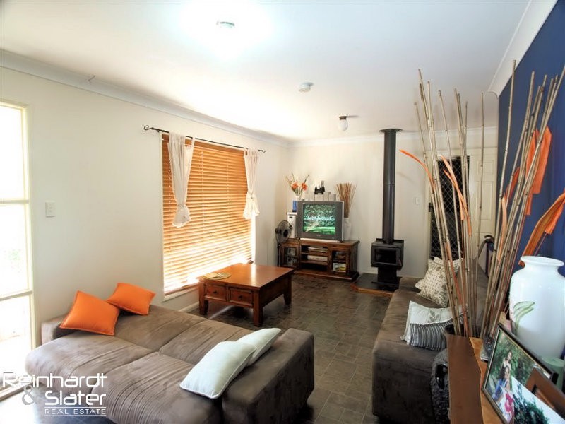 33 Pascali Cr, Eatons Hill QLD 4037