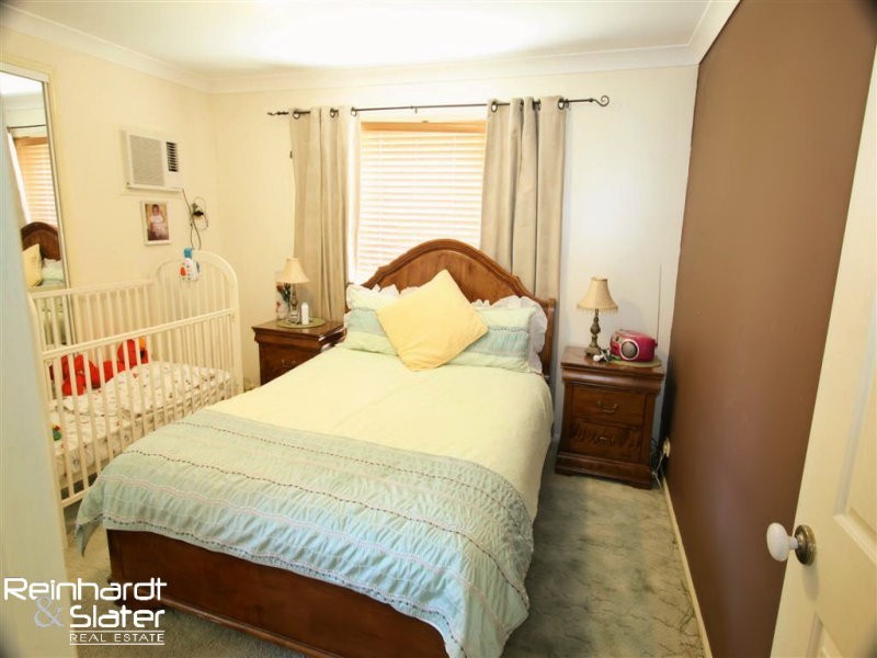 33 Pascali Cr, Eatons Hill QLD 4037